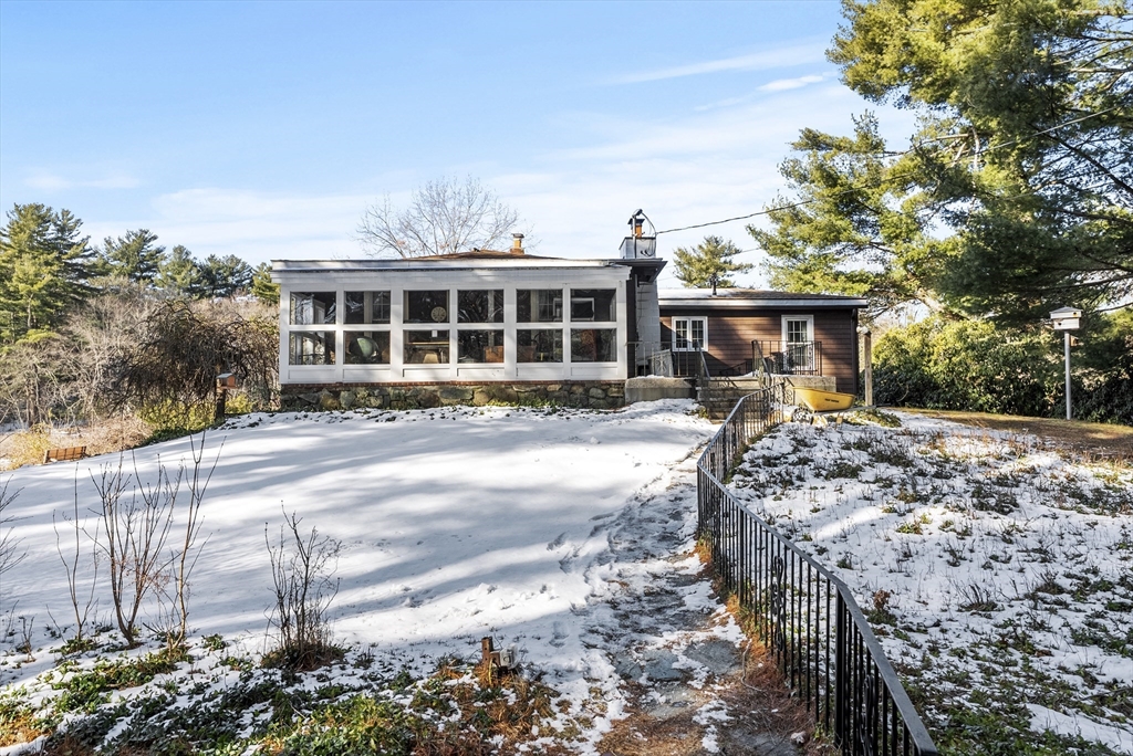 115 Kennedy Rd, Stoughton, Massachusetts, 4 Bedrooms Bedrooms, 6 Rooms Rooms,2 BathroomsBathrooms,Residential,For Sale,Kennedy Rd,73475035