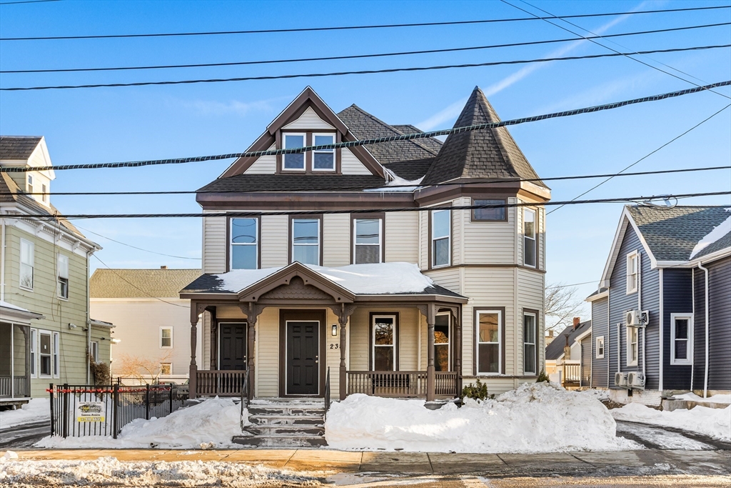 238 Essex St, Lynn, Massachusetts, 6 Bedrooms Bedrooms, 10 Rooms Rooms,2 BathroomsBathrooms,Residential Income,For Sale,Essex St,73475036