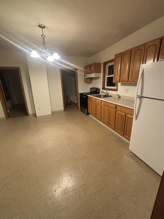 458 Bay, Taunton, Massachusetts, 2 Bedrooms Bedrooms, 5 Rooms Rooms,1 BathroomBathrooms,Residential Lease,For Rent,Bay,73475039