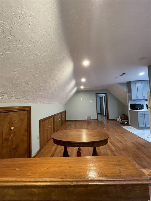 129 Beale St, Quincy, Massachusetts, 1 Bedroom Bedrooms, 3 Rooms Rooms,1 BathroomBathrooms,Residential Lease,For Rent,Beale St,73475038