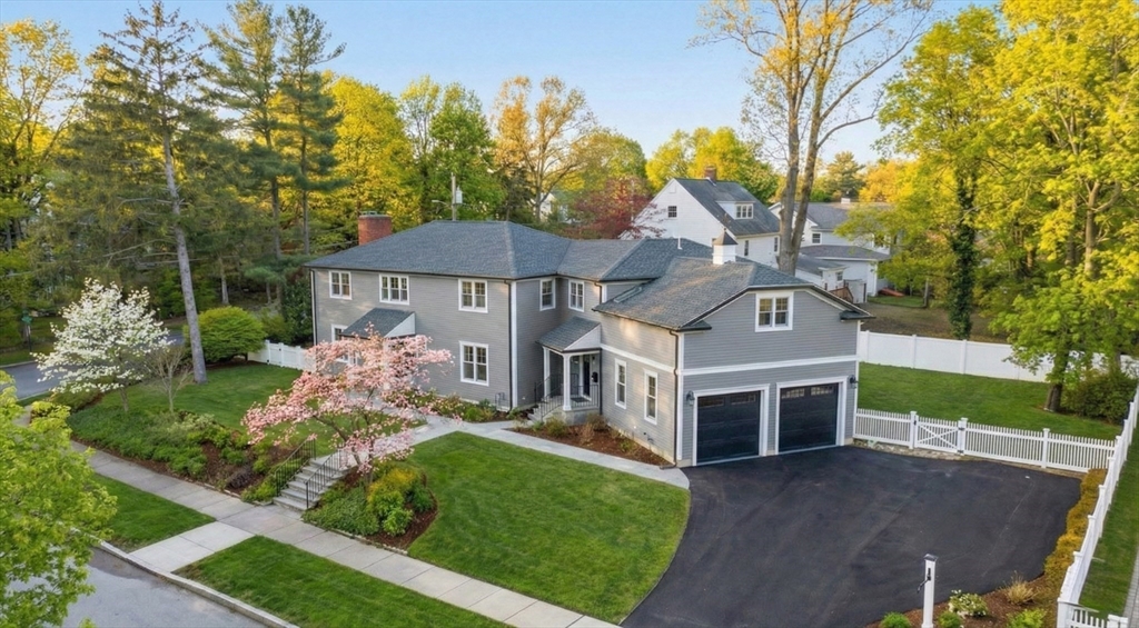 150 Country Club Rd, Newton, Massachusetts, 6 Bedrooms Bedrooms, 11 Rooms Rooms,5 BathroomsBathrooms,Residential,For Sale,Country Club Rd,73475044