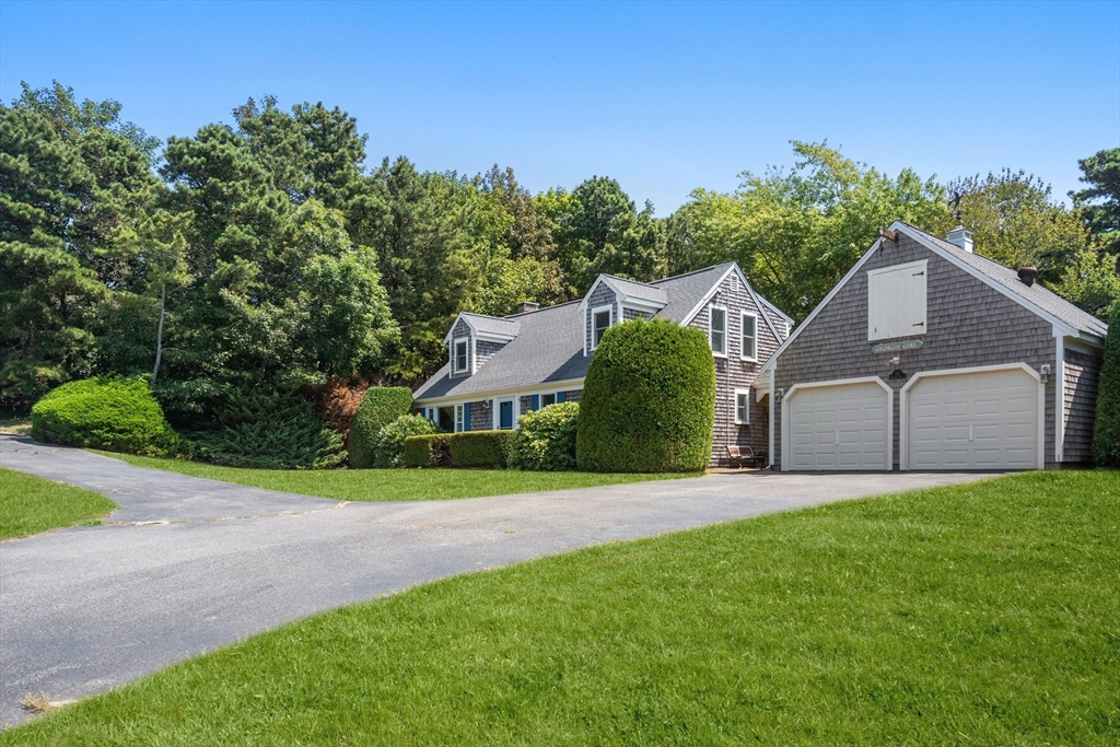 56 Skyline Drive, Chatham, Massachusetts, 4 Bedrooms Bedrooms, 7 Rooms Rooms,2 BathroomsBathrooms,Residential,For Sale,Skyline Drive,73417973