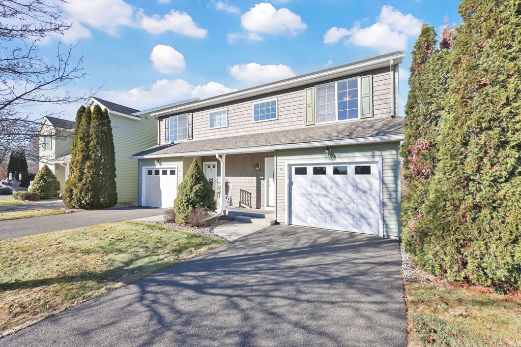 353 Fuller St, Ludlow, Massachusetts, 2 Bedrooms Bedrooms, 4 Rooms Rooms,1.5 BathroomsBathrooms,Residential,For Sale,Fuller St,73463523