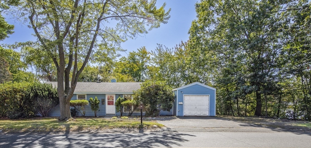 106 Winona Street, Peabody, Massachusetts, 3 Bedrooms Bedrooms, 6 Rooms Rooms,1.5 BathroomsBathrooms,Residential,For Sale,Winona Street,73432215