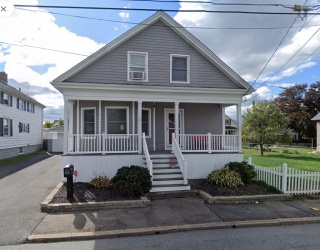 16 Garfield St, Dartmouth, Massachusetts, 5 Bedrooms Bedrooms, 9 Rooms Rooms,3 BathroomsBathrooms,Residential Income,For Sale,Garfield St,73475088