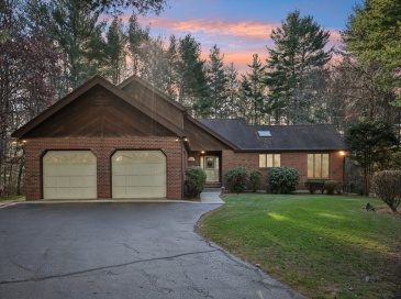 12 Surrey Dr, Lakeville, Massachusetts, 4 Bedrooms Bedrooms, 9 Rooms Rooms,3 BathroomsBathrooms,Residential,For Sale,Surrey Dr,73458638