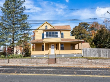 524 Westfield St, West Springfield, Massachusetts, 3 Bedrooms Bedrooms, 7 Rooms Rooms,1.5 BathroomsBathrooms,Residential,For Sale,Westfield St,73457092