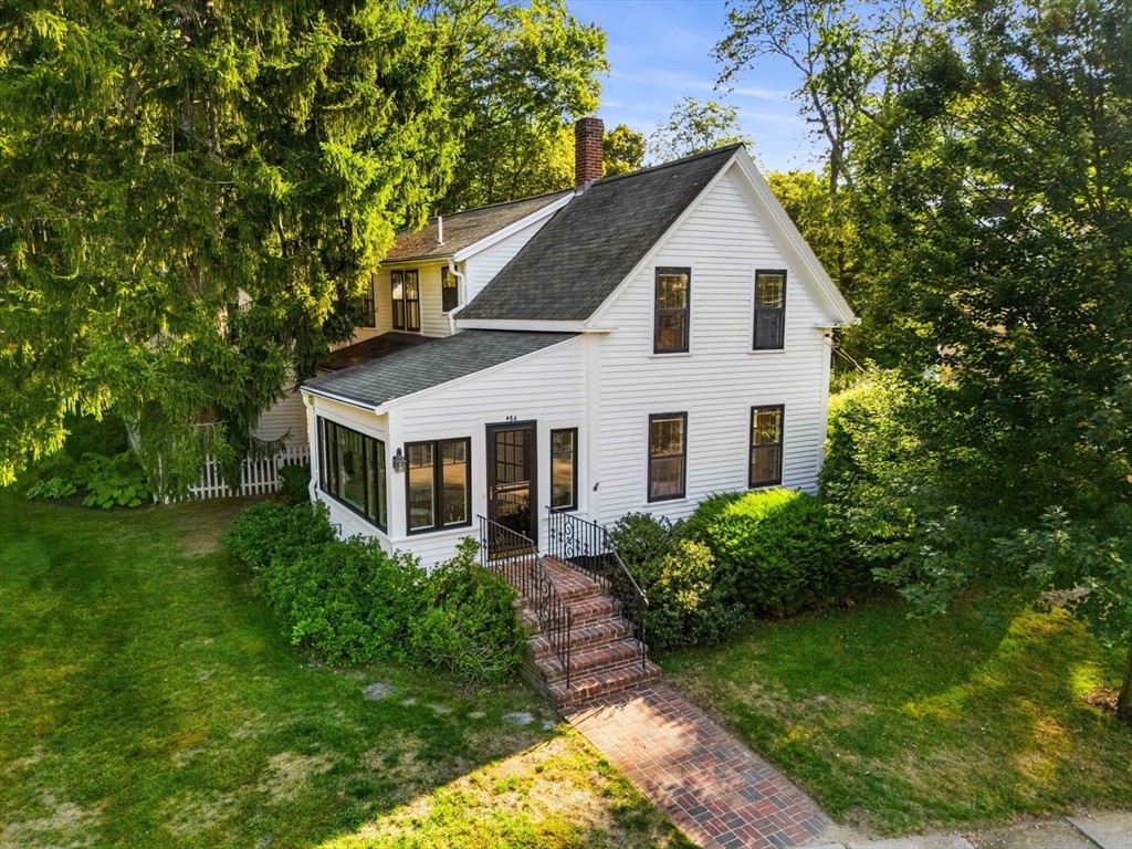 486 Main St, Amesbury, Massachusetts, 3 Bedrooms Bedrooms, 7 Rooms Rooms,2.5 BathroomsBathrooms,Residential,For Sale,Main St,73432994