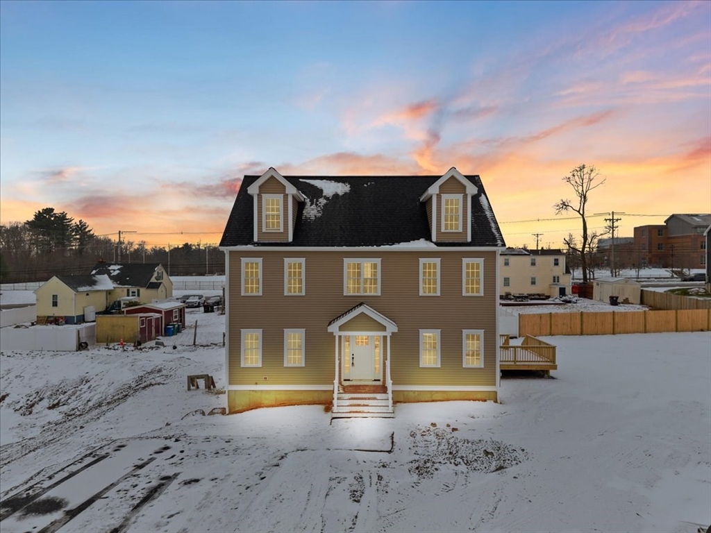 34 Austin Court, Brockton, Massachusetts, 4 Bedrooms Bedrooms, 9 Rooms Rooms,2.5 BathroomsBathrooms,Residential,For Sale,Austin Court,73466030