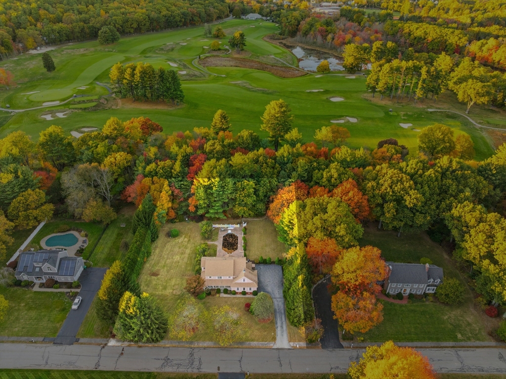 99 Country Club Dr, Northbridge, Massachusetts, 5 Bedrooms Bedrooms, 12 Rooms Rooms,3 BathroomsBathrooms,Residential,For Sale,Country Club Dr,73445820