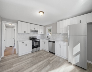 59 Piedmont St, Springfield, Massachusetts, 4 Bedrooms Bedrooms, 6 Rooms Rooms,1 BathroomBathrooms,Residential,For Sale,Piedmont St,73470298