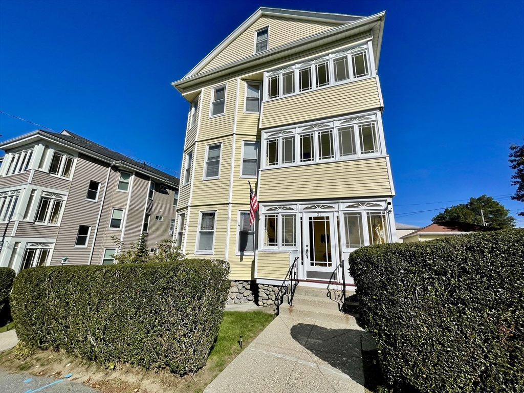 21 Watson Ave., Worcester, Massachusetts, 2 Bedrooms Bedrooms, 6 Rooms Rooms,1 BathroomBathrooms,Residential Lease,For Rent,Watson Ave.,73475081