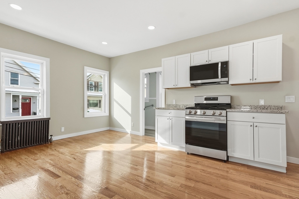 116 Coburn, Lowell, Massachusetts, 5 Bedrooms Bedrooms, 14 Rooms Rooms,2.5 BathroomsBathrooms,Residential Lease,For Rent,Coburn,73475098