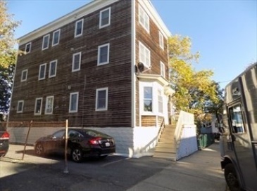 14 Dana, Lynn, Massachusetts, 3 Bedrooms Bedrooms, 6 Rooms Rooms,1 BathroomBathrooms,Residential Lease,For Rent,Dana,73475102