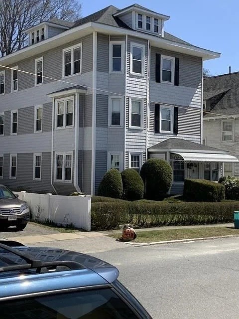 25 Dustin St, Worcester, Massachusetts, 2 Bedrooms Bedrooms, 5 Rooms Rooms,1 BathroomBathrooms,Residential Lease,For Rent,Dustin St,73475124