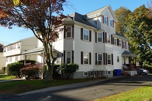 9 Bradford St, Taunton, Massachusetts, 1 Bedroom Bedrooms, 3 Rooms Rooms,1 BathroomBathrooms,Residential Lease,For Rent,Bradford St,73475147