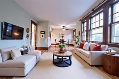 29 Oval Road, Quincy, Massachusetts, 2 Bedrooms Bedrooms, 5 Rooms Rooms,1 BathroomBathrooms,Residential Lease,For Rent,Oval Road,73475161