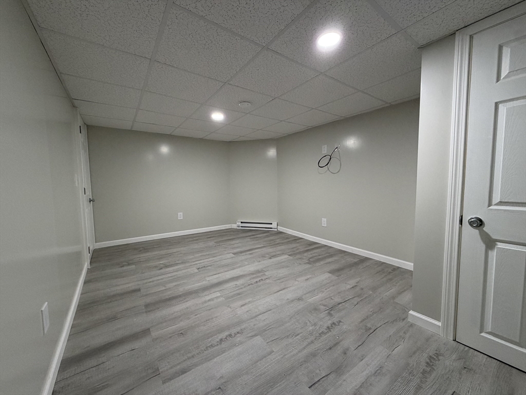 320-322 Wood Street, New Bedford, Massachusetts, 1 Bedroom Bedrooms, 1 Room Rooms,1 BathroomBathrooms,Residential Lease,For Rent,Wood Street,73475164