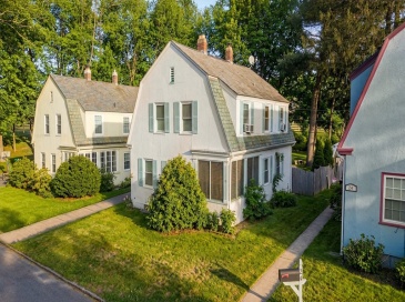 28 Maple Street, Southbridge, Massachusetts, 3 Bedrooms Bedrooms, 7 Rooms Rooms,1.5 BathroomsBathrooms,Residential,For Sale,Maple Street,73475184