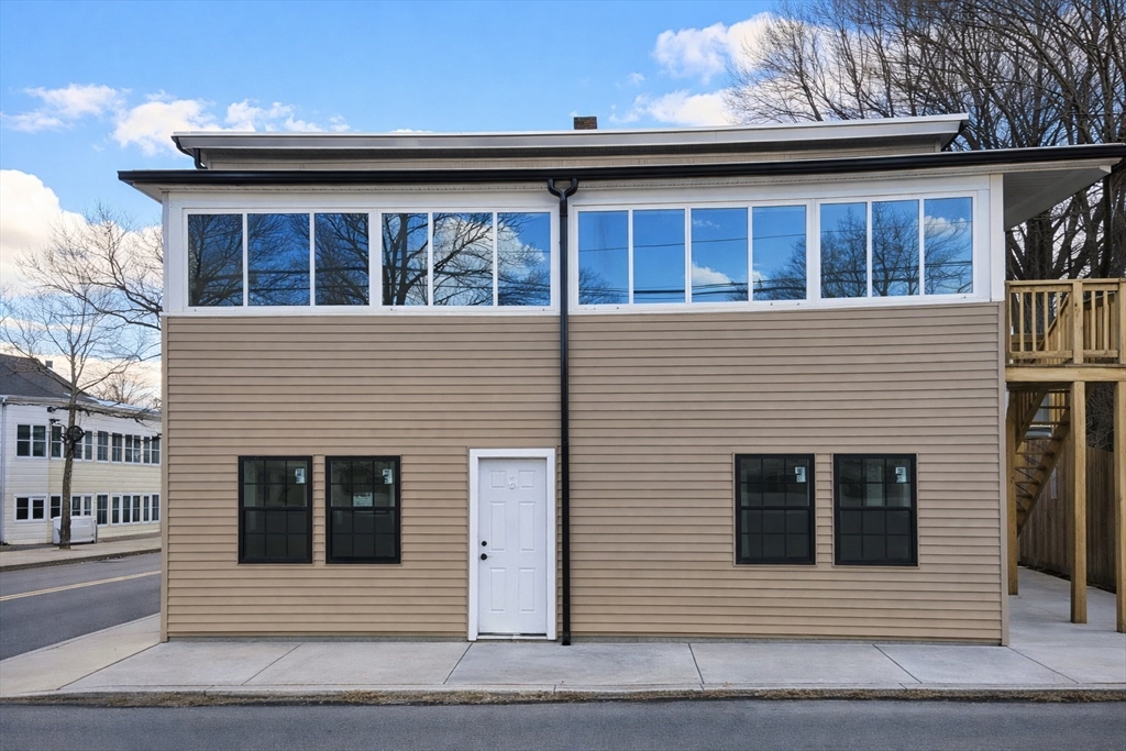 79-81 Bemis, Fitchburg, Massachusetts, 2 Bedrooms Bedrooms, 6 Rooms Rooms,2 BathroomsBathrooms,Residential Lease,For Rent,Bemis,73475253