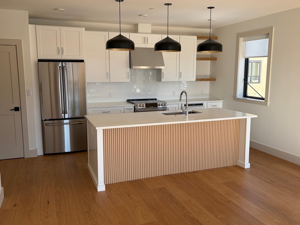 1025 Massachusetts, Arlington, Massachusetts, 2 Bedrooms Bedrooms, 3 Rooms Rooms,2 BathroomsBathrooms,Residential Lease,For Rent,Massachusetts,73475275