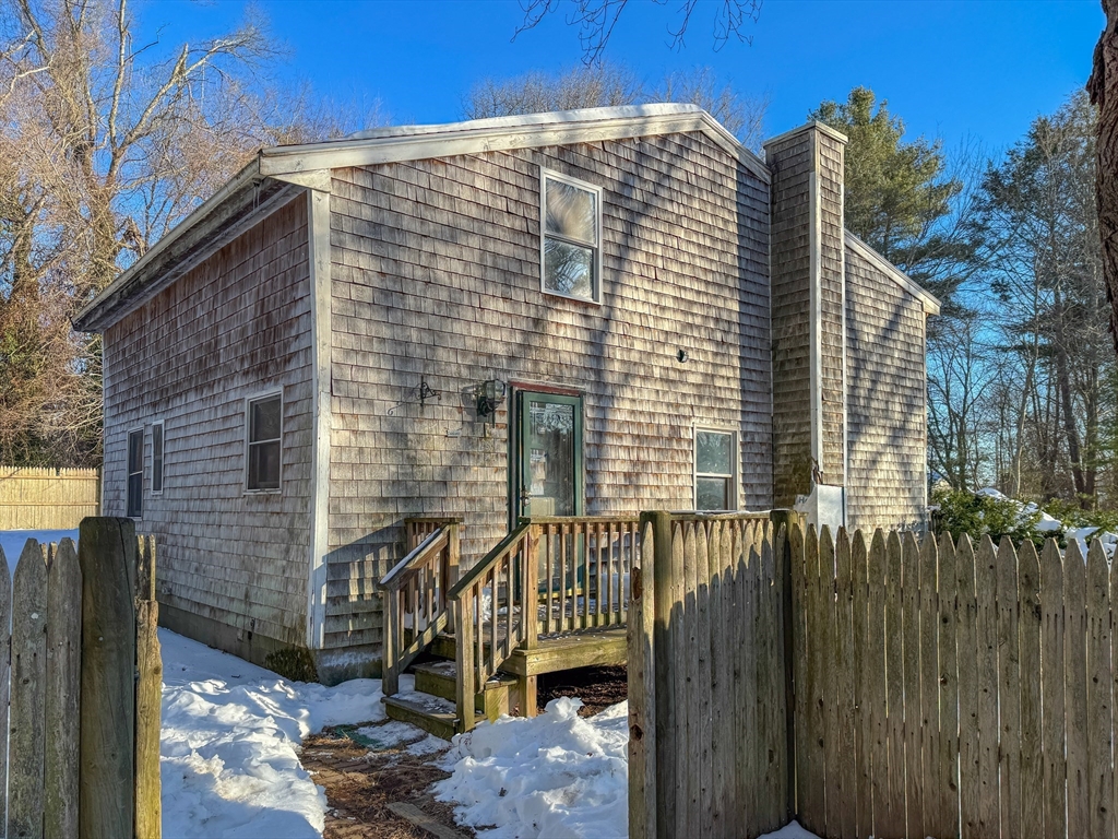 23 Fifth Ave, Lakeville, Massachusetts, 4 Bedrooms Bedrooms, 6 Rooms Rooms,2 BathroomsBathrooms,Residential,For Sale,Fifth Ave,73475301