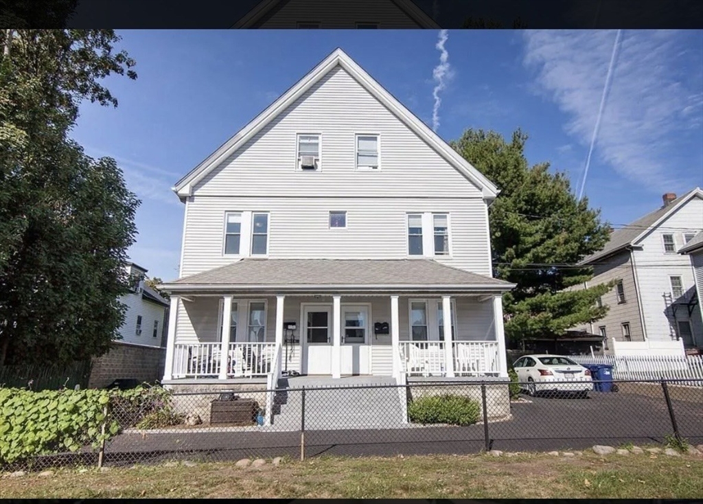 15 Snow St, Boston, Massachusetts, 2 Bedrooms Bedrooms, 5 Rooms Rooms,1 BathroomBathrooms,Residential Lease,For Rent,Snow St,73475307