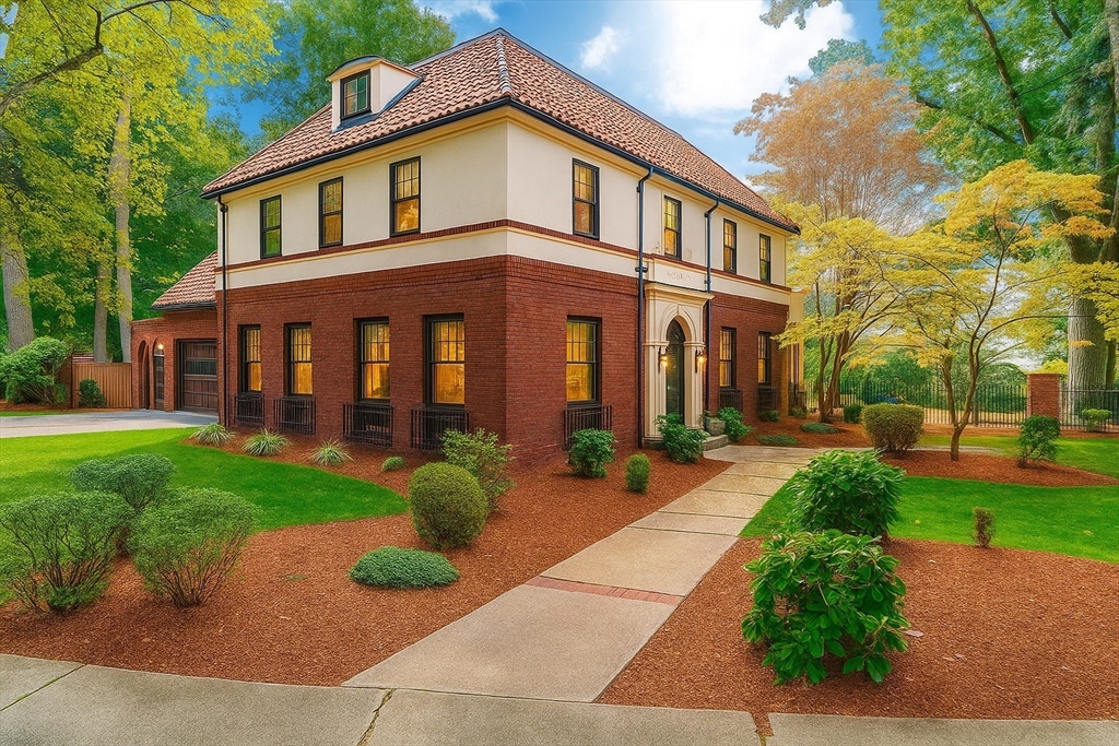 177 Springfield St, Springfield, Massachusetts, 6 Bedrooms Bedrooms, 11 Rooms Rooms,4 BathroomsBathrooms,Residential Lease,For Rent,Springfield St,73475322