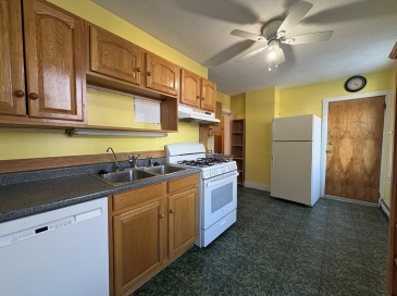 26 Saint James St, Newton, Massachusetts, 2 Bedrooms Bedrooms, 4 Rooms Rooms,1 BathroomBathrooms,Residential Lease,For Rent,Saint James St,73475326 26 Saint James St, Newton, Massachusetts, 2 Bedrooms Bedrooms, 4 Rooms Rooms,1 BathroomBathrooms,Residential Lease,For Rent,Saint James St,73475326