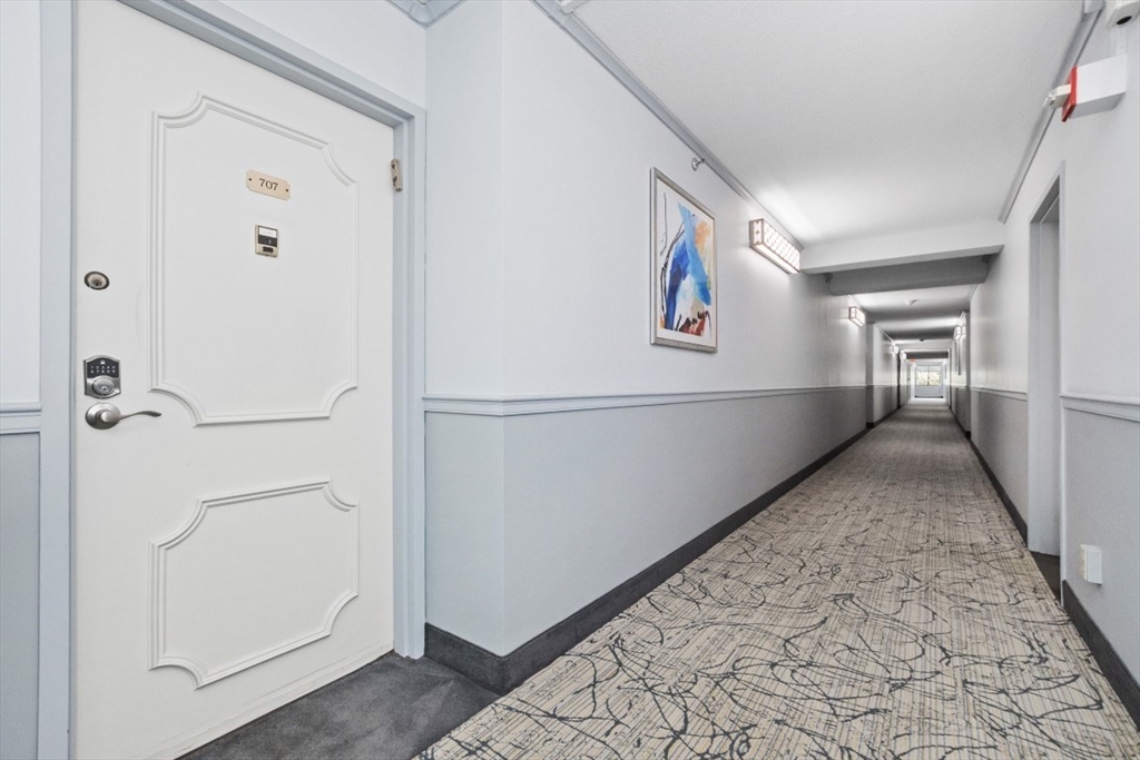 250 Hammond Pond Parkway, Newton, Massachusetts, 1 Bedroom Bedrooms, 5 Rooms Rooms,1.5 BathroomsBathrooms,Residential,For Sale,Hammond Pond Parkway,73475329