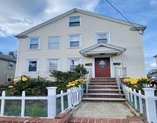 25 Elliot Street, Newton, Massachusetts, 2 Bedrooms Bedrooms, 5 Rooms Rooms,1 BathroomBathrooms,Residential Lease,For Rent,Elliot Street,73475336