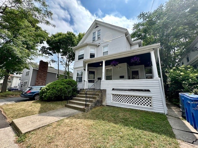 7 Rumford Ave, Waltham, Massachusetts, 2 Bedrooms Bedrooms, 5 Rooms Rooms,1 BathroomBathrooms,Residential Lease,For Rent,Rumford Ave,73469935