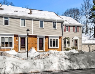 103 Foxwood Circle, Peabody, Massachusetts, 3 Bedrooms Bedrooms, 6 Rooms Rooms,2.5 BathroomsBathrooms,Residential,For Sale,Foxwood Circle,73475368