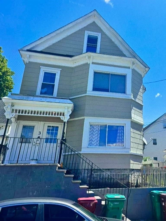 36-38 Crowley St, Lowell, Massachusetts, 8 Bedrooms Bedrooms, 16 Rooms Rooms,3 BathroomsBathrooms,Residential Income,For Sale,Crowley St,73475413