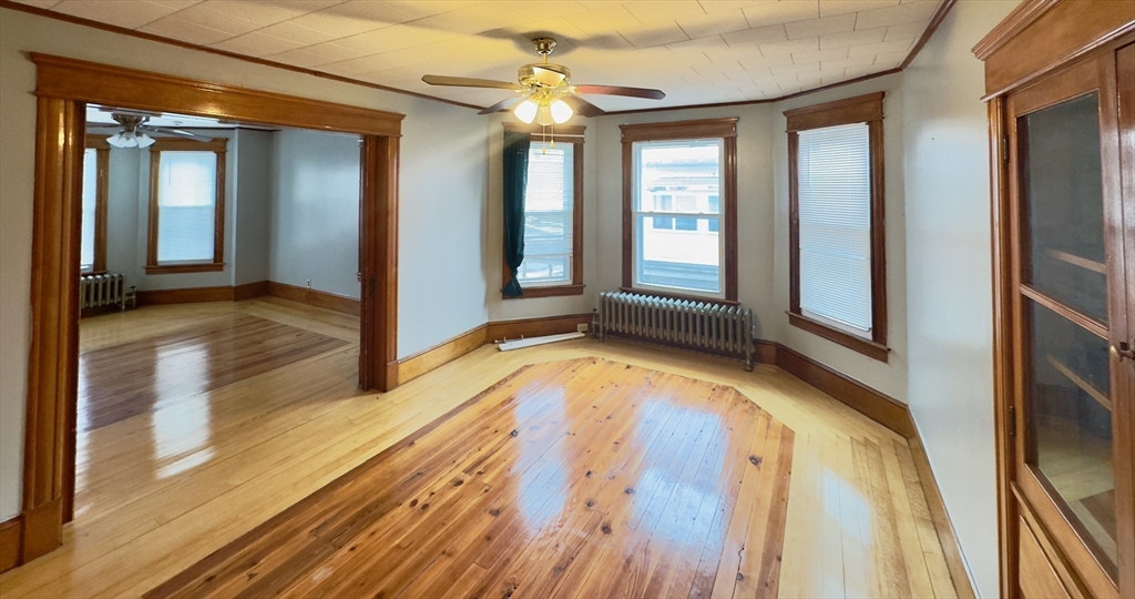 168 Oak St, Gardner, Massachusetts, 3 Bedrooms Bedrooms, 5 Rooms Rooms,1 BathroomBathrooms,Residential Lease,For Rent,Oak St,73475417