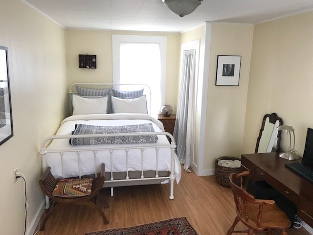 697 Main Street, Amherst, Massachusetts, 1 Bedroom Bedrooms, 2 Rooms Rooms,1 BathroomBathrooms,Residential Lease,For Rent,Main Street,73475421