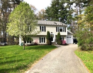 725 Auburn St, Whitman, Massachusetts, 4 Bedrooms Bedrooms, 10 Rooms Rooms,2 BathroomsBathrooms,Residential,For Sale,Auburn St,73475361