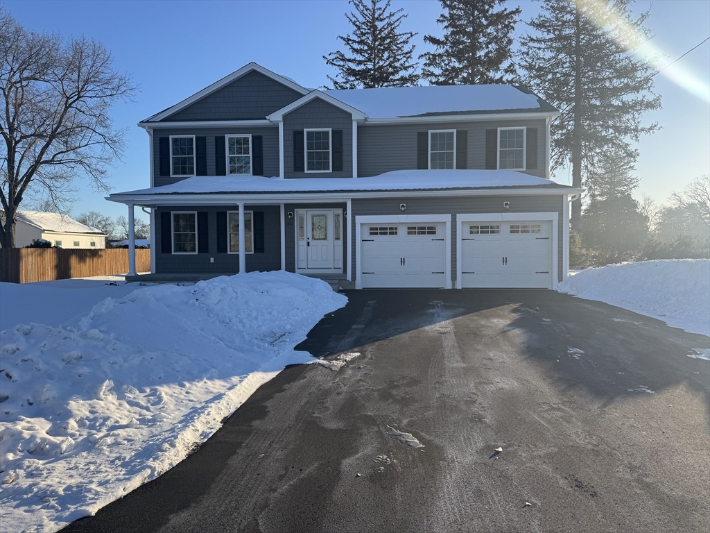 102 Swan, Ludlow, Massachusetts, 4 Bedrooms Bedrooms, 7 Rooms Rooms,2.5 BathroomsBathrooms,Residential,For Sale,Swan,73475378