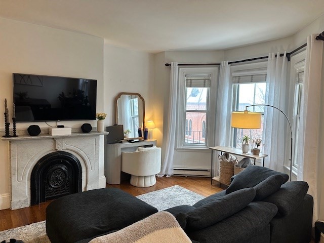 191 Warren Ave., Boston, Massachusetts, 1 Bedroom Bedrooms, 3 Rooms Rooms,1 BathroomBathrooms,Residential Lease,For Rent,Warren Ave.,73475386