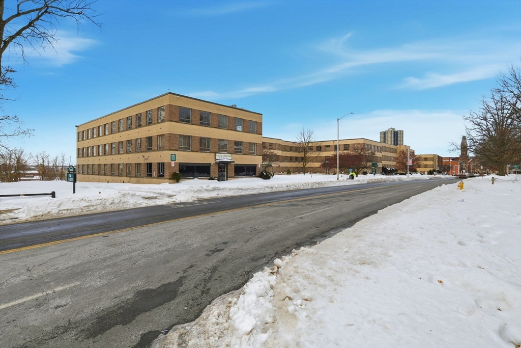 128-148 Maple St, Springfield, Massachusetts, ,Commercial Lease,For Rent,Maple St,73475401