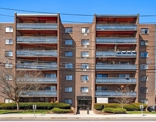 32 Whites Ave, Watertown, Massachusetts, 2 Bedrooms Bedrooms, 4 Rooms Rooms,2 BathroomsBathrooms,Residential Lease,For Rent,Whites Ave,73475482