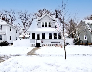 27 Rockland St, Springfield, Massachusetts, 3 Bedrooms Bedrooms, 7 Rooms Rooms,1.5 BathroomsBathrooms,Residential,For Sale,Rockland St,73461391