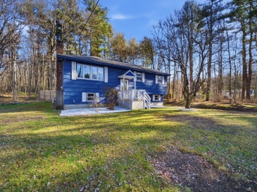 7 Fuller Road, Sutton, Massachusetts, 3 Bedrooms Bedrooms, 5 Rooms Rooms,1 BathroomBathrooms,Residential,For Sale,Fuller Road,73455927 7 Fuller Road, Sutton, Massachusetts, 3 Bedrooms Bedrooms, 5 Rooms Rooms,1 BathroomBathrooms,Residential,For Sale,Fuller Road,73455927