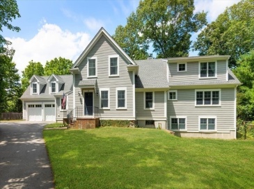 15 Lewis Court, Hingham, Massachusetts, 4 Bedrooms Bedrooms, 7 Rooms Rooms,3.5 BathroomsBathrooms,Residential,For Sale,Lewis Court,73407953