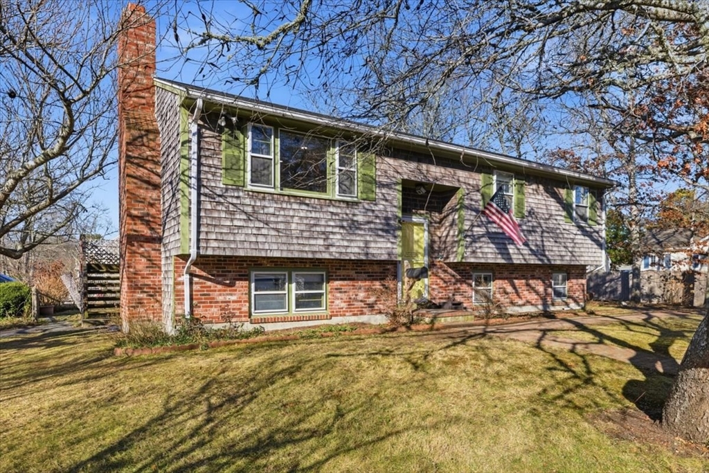 279 Seacoast Shores Blvd, Falmouth, Massachusetts, 3 Bedrooms Bedrooms, 6 Rooms Rooms,1 BathroomBathrooms,Residential,For Sale,Seacoast Shores Blvd,73468285