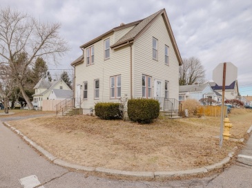38 Madison Street, Pawtucket, Rhode Island, 3 Bedrooms Bedrooms, 7 Rooms Rooms,1.5 BathroomsBathrooms,Residential,For Sale,Madison Street,73467720