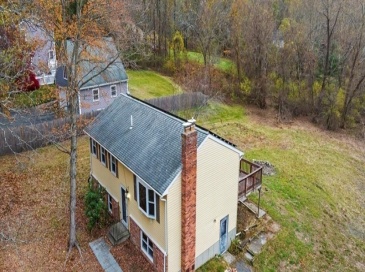 60 Frankland Rd, Ashland, Massachusetts, 3 Bedrooms Bedrooms, 9 Rooms Rooms,1.5 BathroomsBathrooms,Residential,For Sale,Frankland Rd,73452308