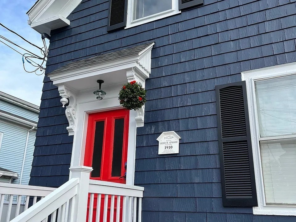 35 Lincoln Ave, Marblehead, Massachusetts, 3 Bedrooms Bedrooms, 6 Rooms Rooms,1 BathroomBathrooms,Residential Lease,For Rent,Lincoln Ave,73475648