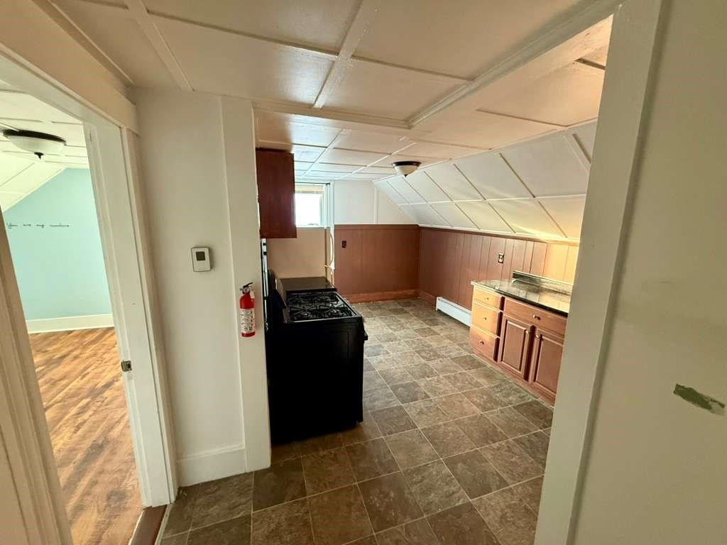 38 Mount Pleasant St, North Brookfield, Massachusetts, 2 Bedrooms Bedrooms, 4 Rooms Rooms,1 BathroomBathrooms,Residential Lease,For Rent,Mount Pleasant St,73475664