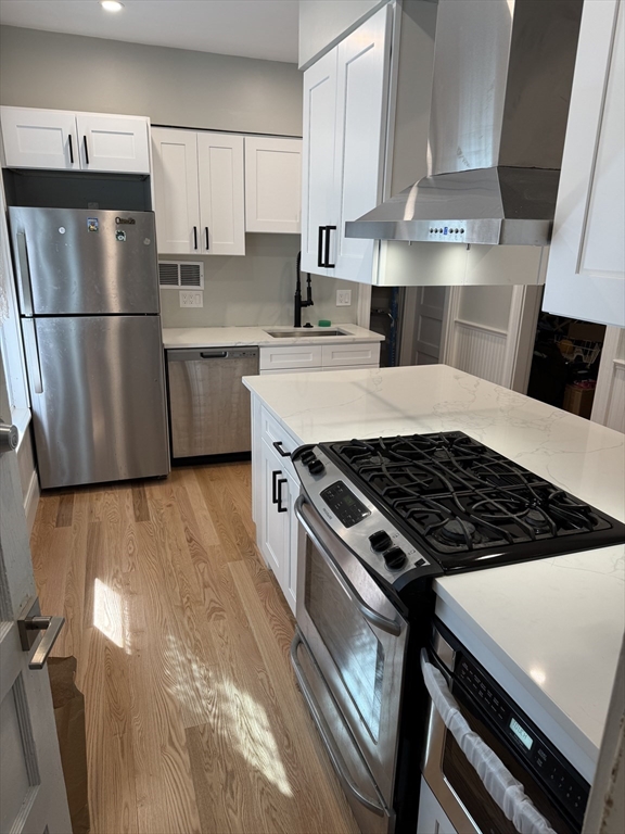 57 Hawthorne St, Somerville, Massachusetts, 5 Bedrooms Bedrooms, 9 Rooms Rooms,2 BathroomsBathrooms,Residential Lease,For Rent,Hawthorne St,73475585